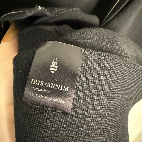 Iris V Arnim Single Button Merino Extra Fine Cardigan Sweater in Black - Picture 2 of 4